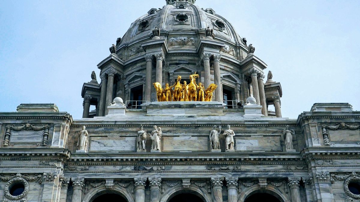 Minnesota Signs HOA Bill of Rights Into Law: What Homeowners Need to Know