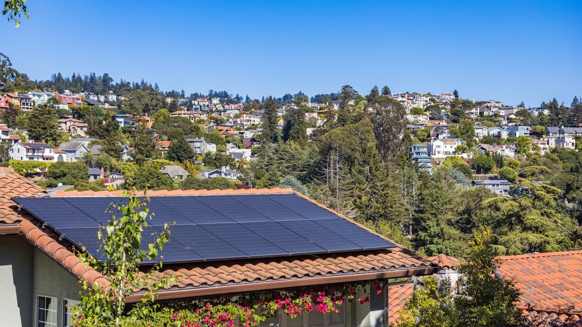 Solar Panels and HOAs: 30 States Now Block Your HOA From Saying No